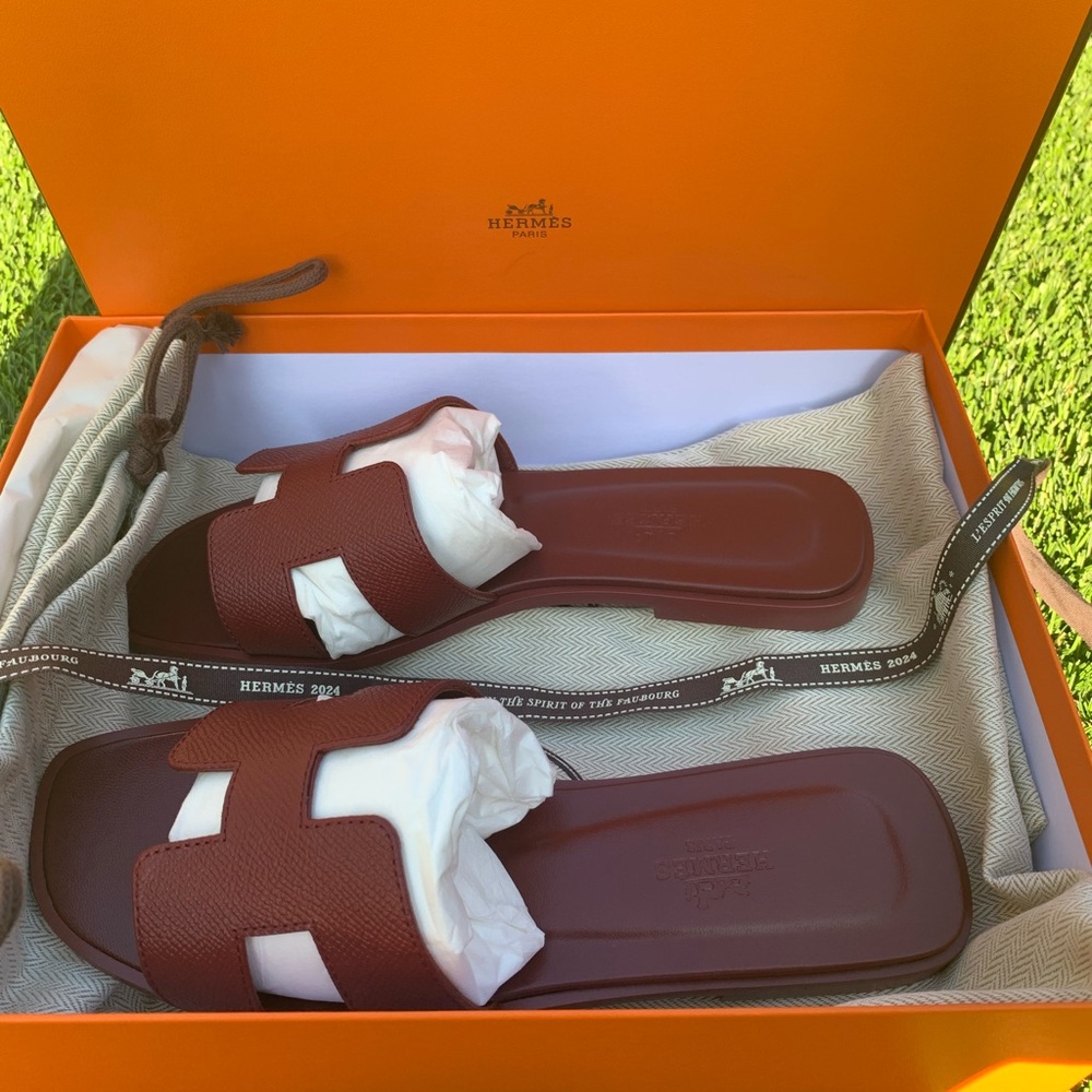 ❌SOLD❌New Hermes Oran Sandals Rouge H 37